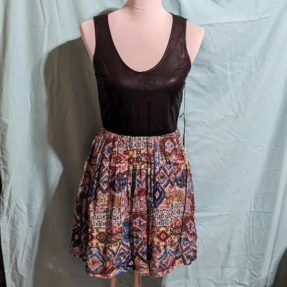 🆕NWT BCNU FAUX LEATHER TOP, FULLY LINED COLORFUL GEOMETRIC PRINT SKIRT DRESS M - Picture 1 of 7